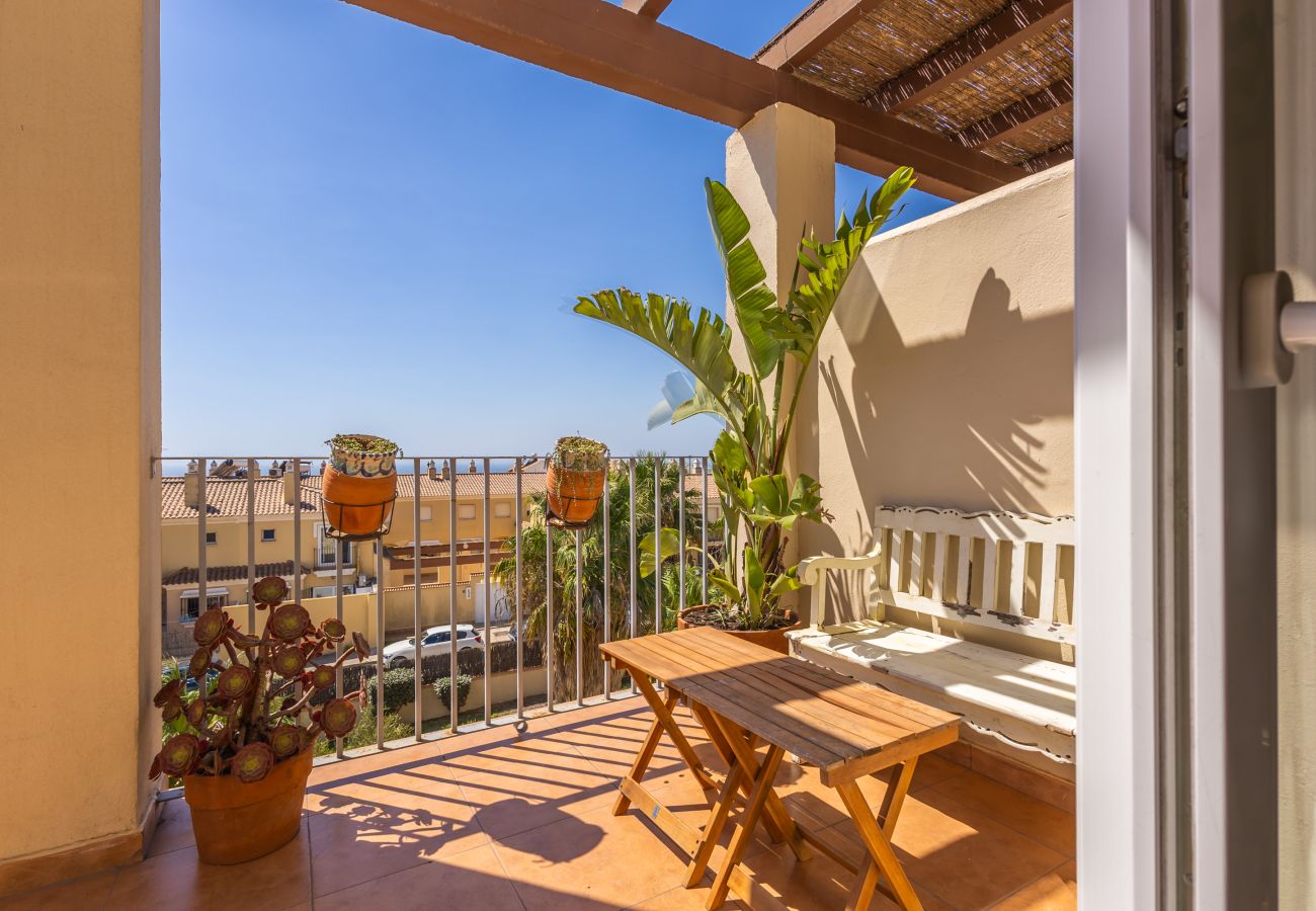 Apartment in Tarifa - Space, terraces & pool near the centre