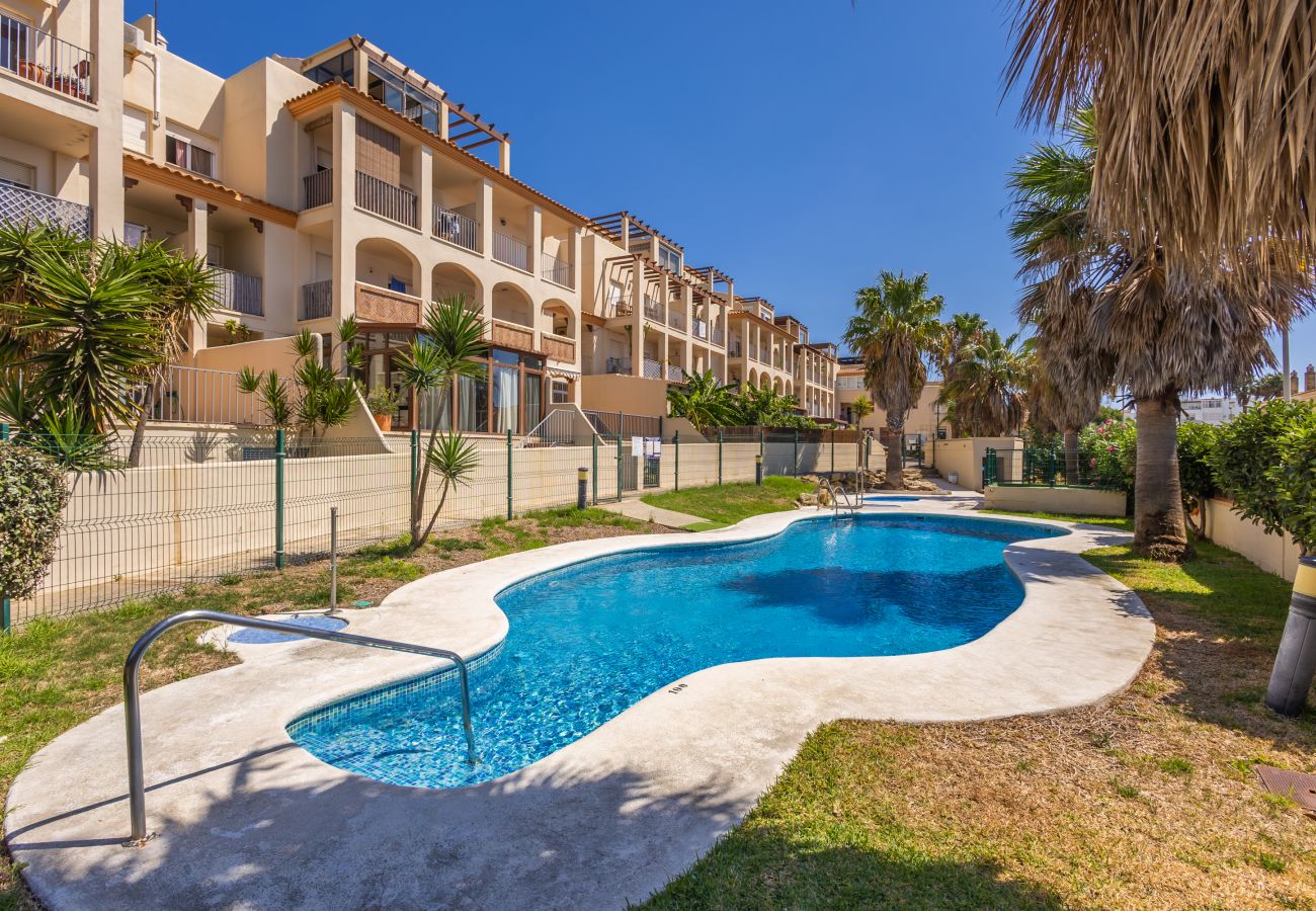 Apartment in Tarifa - Space, terraces & pool near the centre