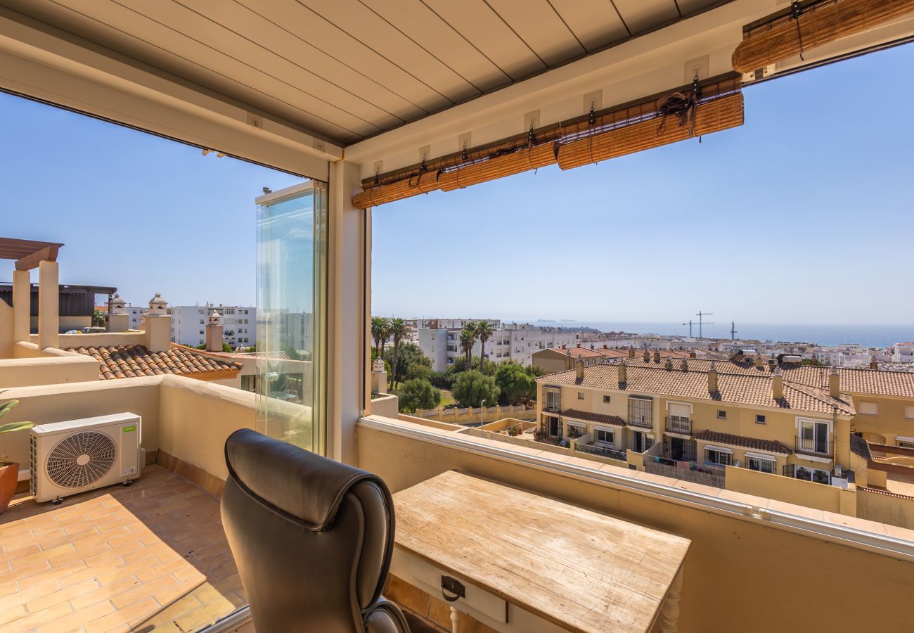 Apartment in Tarifa - Space, terraces & pool near the centre