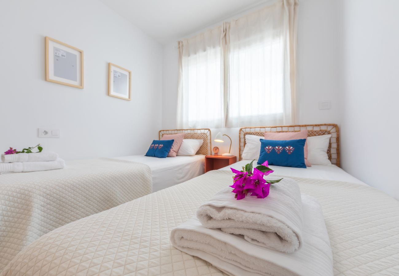 Apartamento en Tarifa - Terraza de Ensueño con Vistas al Estrecho: Exclusivo Apartamento en Tarifa